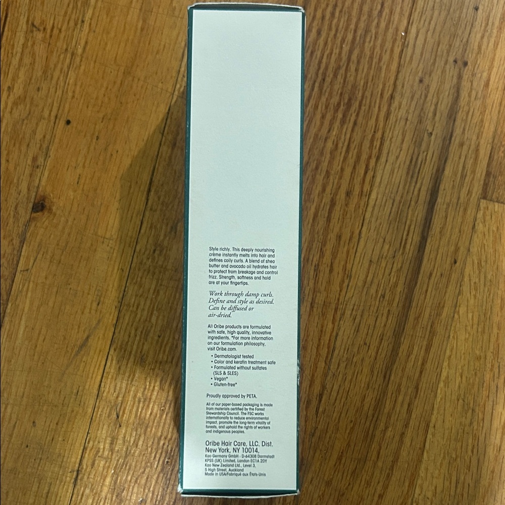 Oribe Styling Butter in White and Teal - Picture 4 of 6